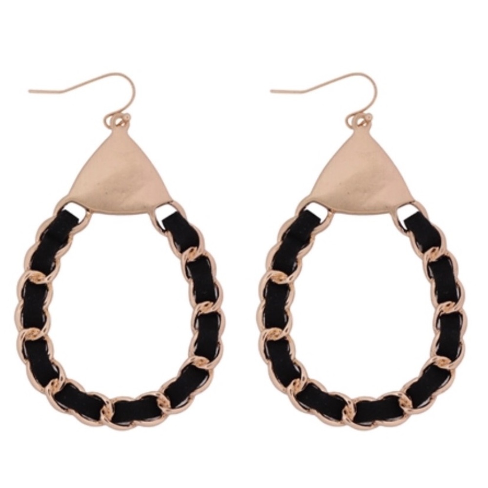CHANEL LINK CHAIN DROP HOOP EARRINGS - GOLD & BLACK LEATHER - Picture 4 of 5